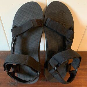 Black classic Teva sandals, mens size 9